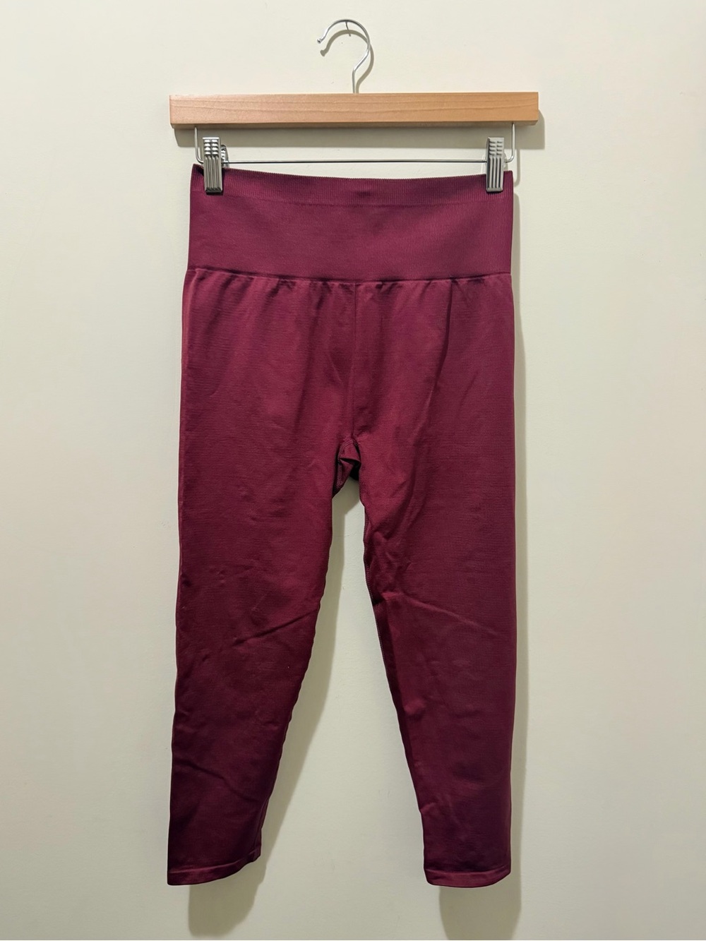 Fabletics High Waisted Seamless Compressive Cropped Leggings